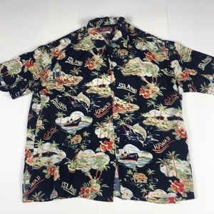 Authentic Hawaiian Button down shirt. Pocket.